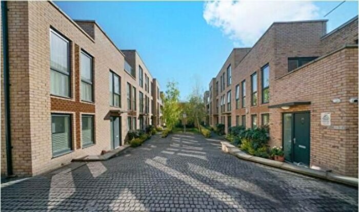 4 Bedroom Terraced House To Rent In Brampton Road, East Ham, Newham, London, E6
