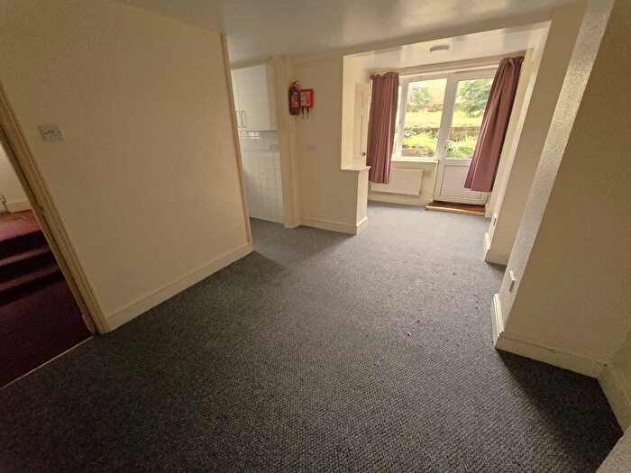 1 Bedroom Flat To Rent In Frith Road, Dover, CT16