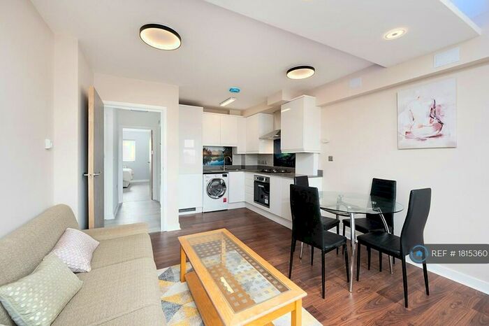 3 Bedroom Flat To Rent In Porters Avenue, Dagenham, RM9