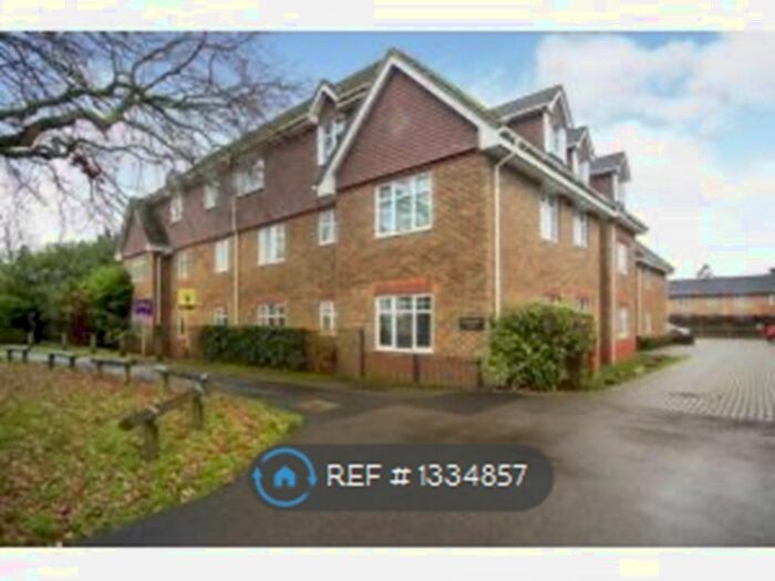 1 Bedroom Flat To Rent In Wentworth Place, Camberley, GU15