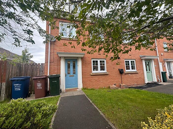 3 Bedroom Terraced House For Sale In Cosgrove Court, Longbenton, NE7