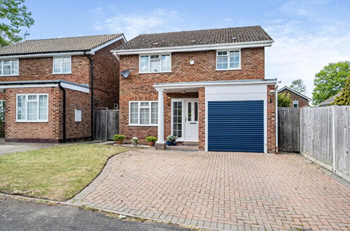 4 Bedroom Detached House For Sale In Ashbury Drive, Blackwater, Camberley, Hampshire, GU17