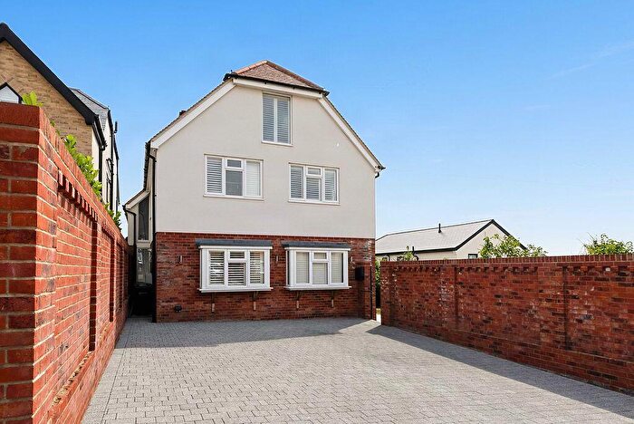 4 Bedroom Detached House For Sale In Beverley Grove, Farlington, PO6