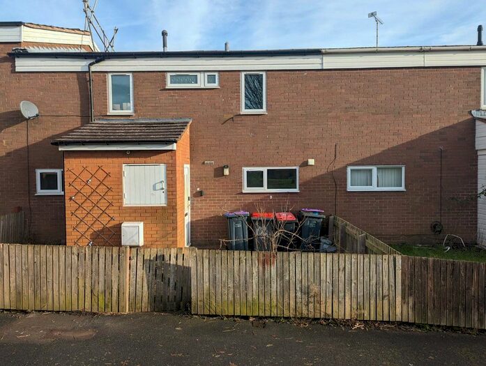 3 Bedroom Terraced House For Sale In Warrensway, Woodside, Telford