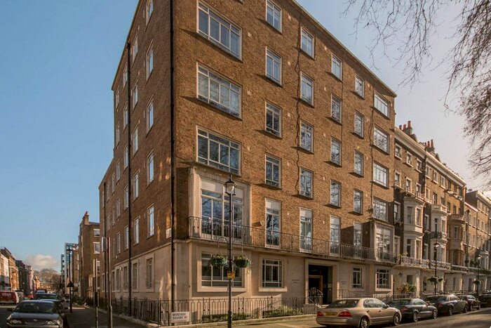 2 Bedroom Flat To Rent In Montagu Square, Marylebone, London, W1H