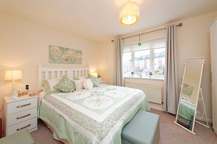 2 Bedroom Terraced House For Sale In Cromptons Grove, Paisley, PA1