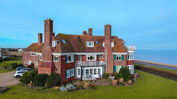 3 Bedroom Apartment For Sale In Princes Drive, Sandwich Bay, Sandwich, CT13