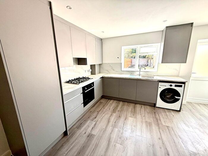 4 Bedroom Terraced House To Rent In Wentworth Road, Southall, UB2