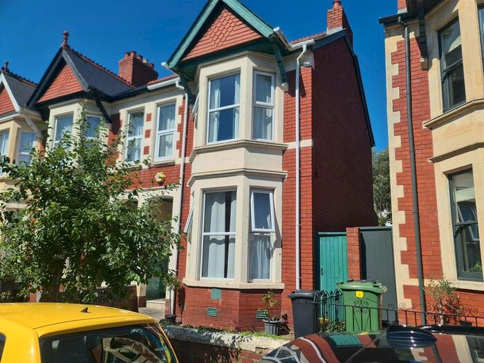3 Bedroom End Of Terrace House To Rent In Amesbury Road, Penylan, Cardiff, CF23