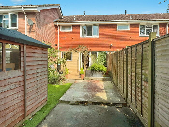 4 Bedroom Terraced House For Sale In Ocknell Grove, Dibden, Southampton, SO45