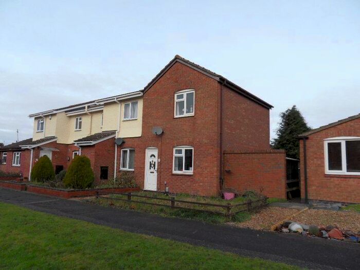 2 Bedroom House To Rent In Twinwood Road, Clapham, MK41