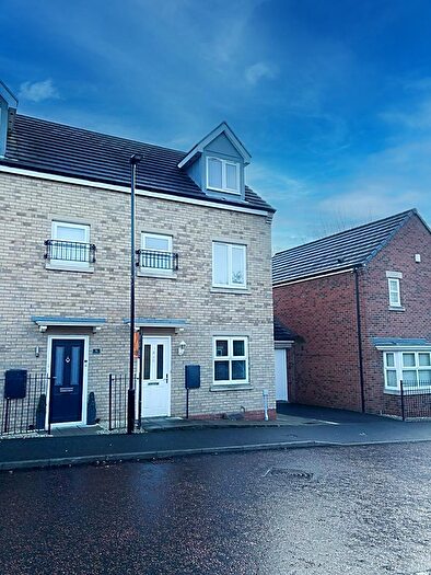 3 Bedroom Town House For Sale In Rotherdale Court, Walkergate, NE6