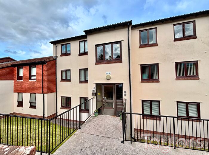 2 Bedroom Flat For Sale In Pebble Court, Goodrington, Paignton, TQ4