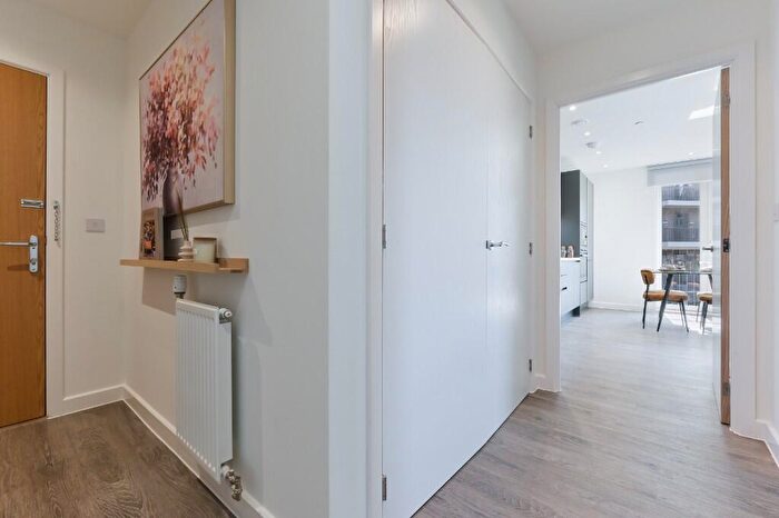 1 Bedroom Flat To Rent In Wolff House, Ridgeway Views, London, NW7