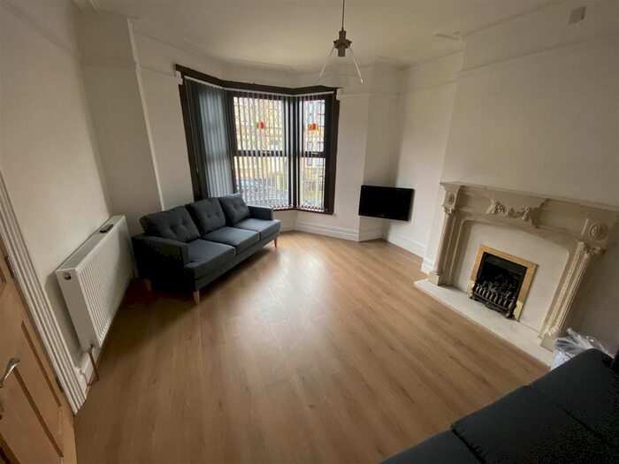 6 Bedroom Property To Rent In Blades Street, Lancaster, LA1