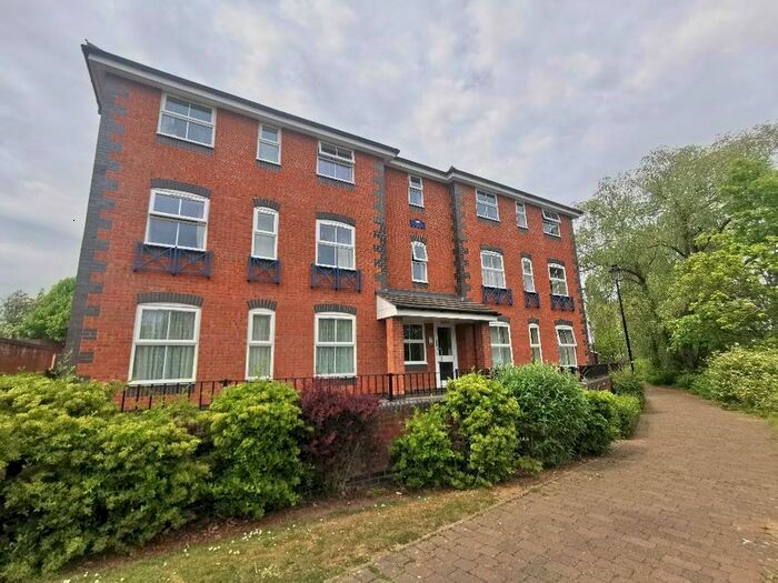 2 Bedroom Flat To Rent In Drapers Field, Canal Basin, Coventry, CV1
