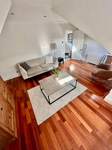 1 Bedroom Flat To Rent In Holmesdale Road, London, SE25