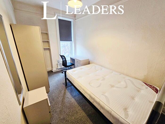 1 Bedroom Terraced House To Rent In West Parade, LN1