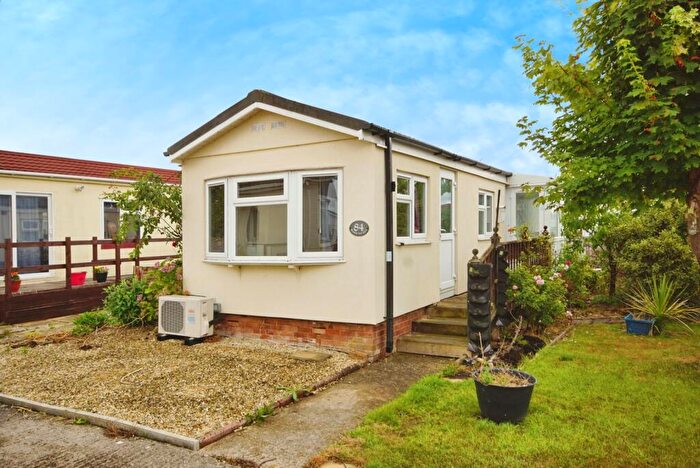 1 Bedroom Detached House For Sale In Berkeley Vale Park, Berkeley, Gloucestershire, GL13