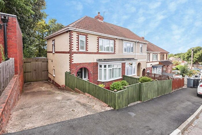3 Bedroom End Of Terrace House For Sale In Blackberry Lane, Rowley Regis, B65