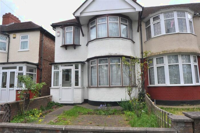 3 Bedroom Semi-Detached House To Rent In Dimsdale Drive, Enfield, EN1