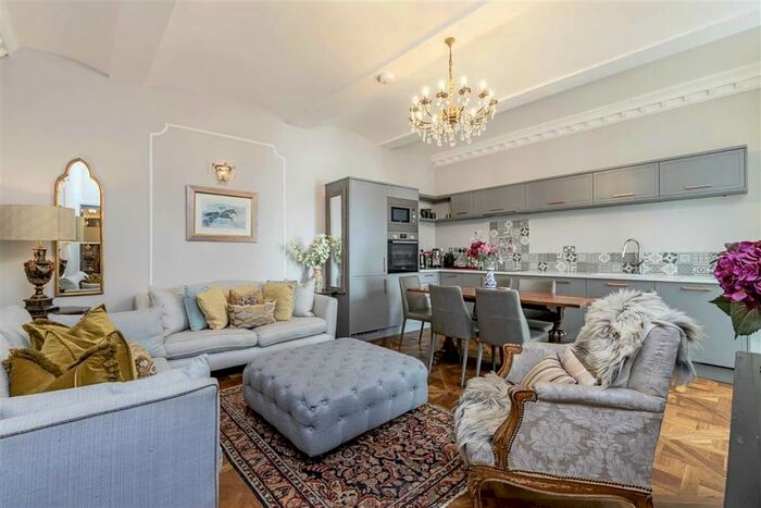 2 Bedroom Flat To Rent In Stanhope Gardens, London, SW7
