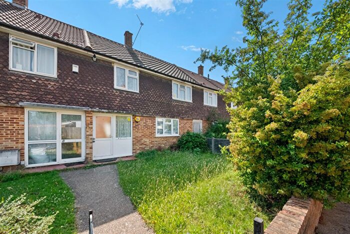 3 Bedroom Terraced House For Sale In Wolfe Close, Hayes, UB4