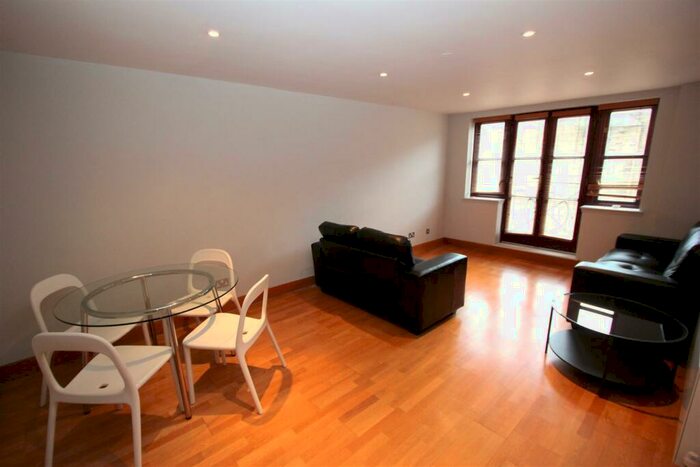 2 Bedroom Apartment To Rent In Kingsley Mews, Wapping Lane, Wapping, E1W