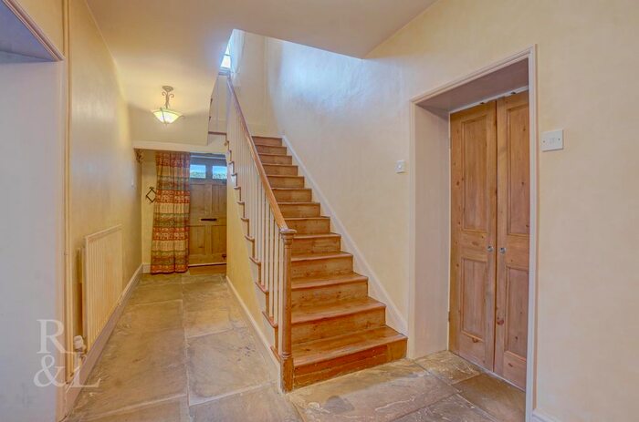 5 Bedroom Property For Sale In Main Street, Gamston, Nottingham, NG2