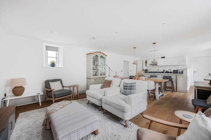 2 Bedroom Apartment For Sale In Chipping Street, Tetbury, Gloucestershire, GL8