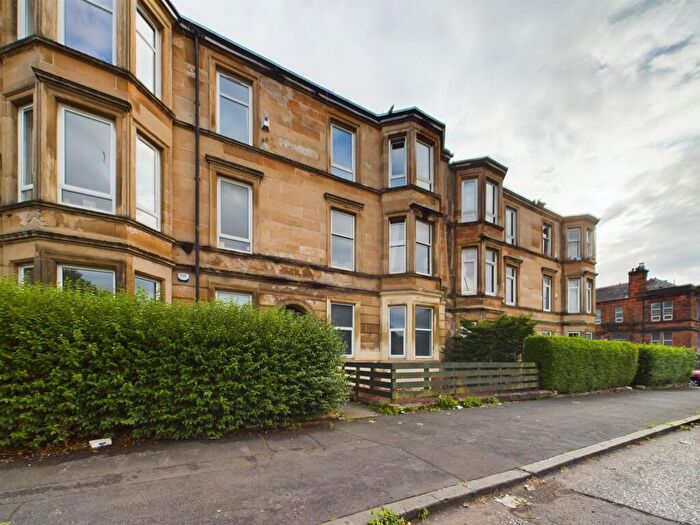 2 Bedroom Flat To Rent In Victoria Park Drive South, G14