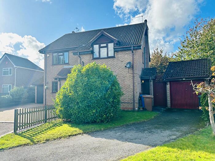 3 Bedroom Semi-Detached House To Rent In Timsbury Court, Oakwood, Derby, DE21