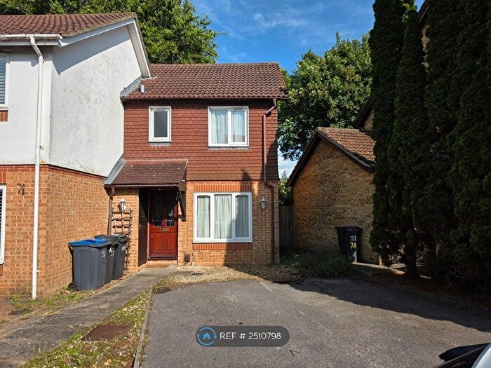2 Bedroom Terraced House To Rent In Lomond Gardens, South Croydon, CR2