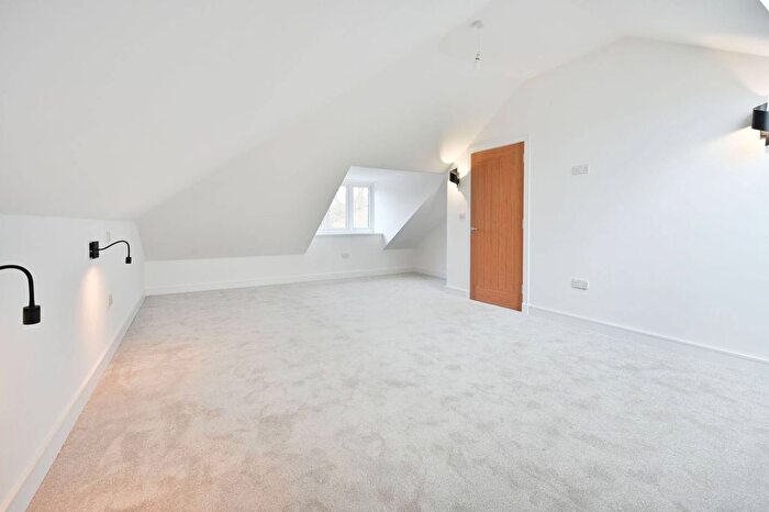 2 Bedroom Flat For Sale In Coronation House, Shere, Gomshall, GU5