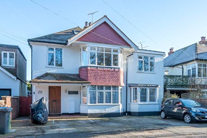 2 Bedroom Apartment For Sale In Silverston Avenue, Aldwick, PO21