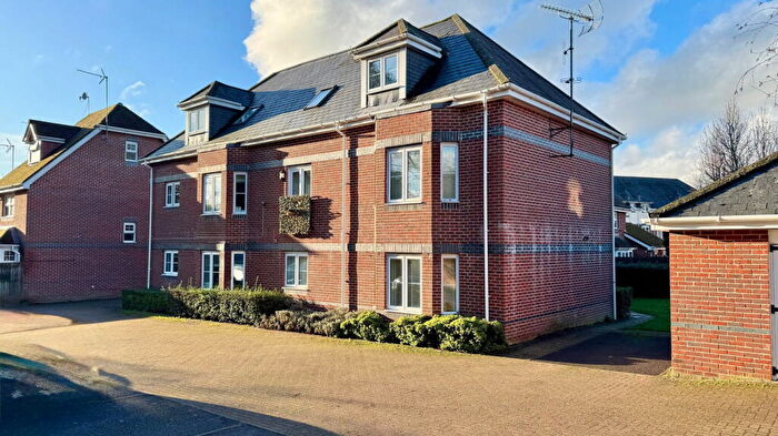 2 Bedroom Flat For Sale In Sandstone Grove, Hermitage, Thatcham, RG18