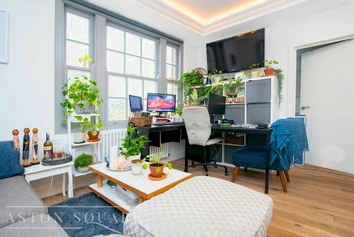 1 Bedroom Flat To Rent In Horn Lane, Acton, W3