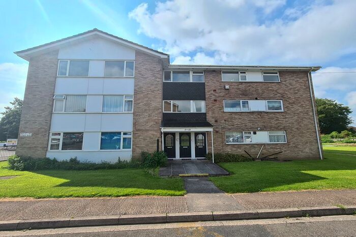 3 Bedroom Flat To Rent In Legion Road, Yeovil, Somerset, BA21