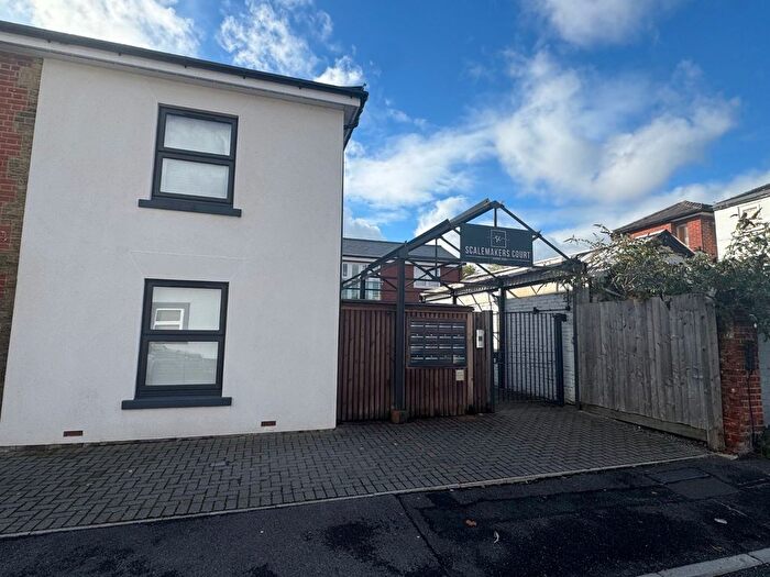 1 Bedroom Flat To Rent In Bourne Road, Southampton, Hampshire, SO15
