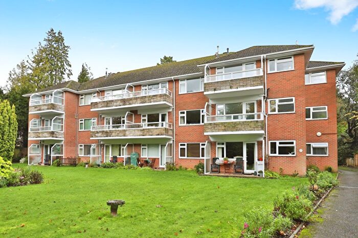 2 Bedroom Flat For Sale In Portarlington Road, Westbourne, Bournemouth, Dorset, BH4