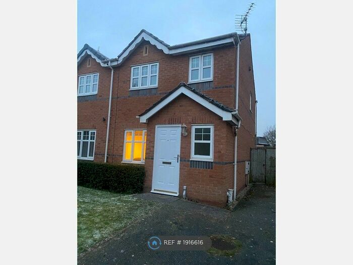 3 Bedroom Semi-Detached House To Rent In Broadoak Drive, Manchester, M22