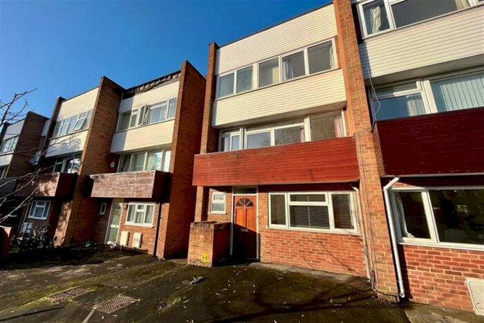 6 Bedroom Semi-Detached House To Rent In Horwood Close, Headington, Oxford, OX3