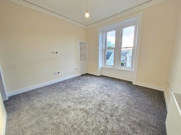 2 Bedroom Flat To Rent In Roman Road, Bearsden, G61