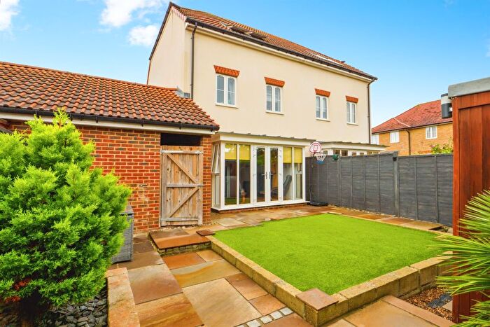 4 Bedroom Detached House For Sale In Winder Place, Aylesham, Canterbury, CT3