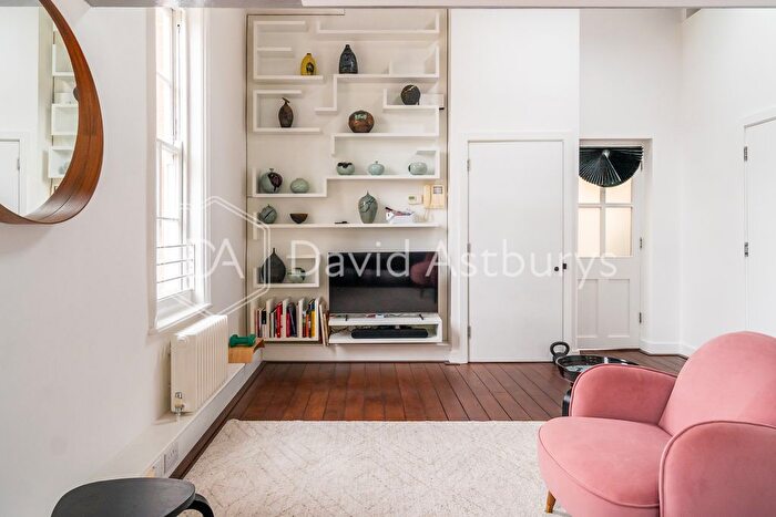 1 Bedroom Flat To Rent In Kingsway Place, Clerkenwell, London, EC1R