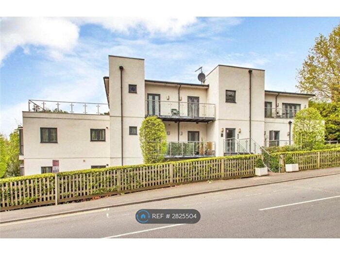 2 Bedroom Flat To Rent In Mount Harry Road, Sevenoaks, TN13