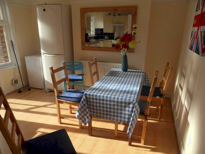 6 Bedroom Semi-Detached House To Rent In Coldean Lane, Brighton, BN1