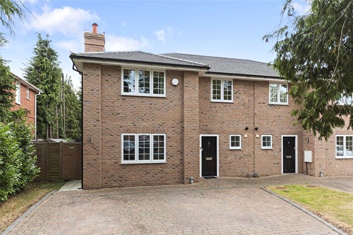 4 Bedroom Semi-Detached House To Rent In Ferndown Gardens, Cobham, Surrey, KT11