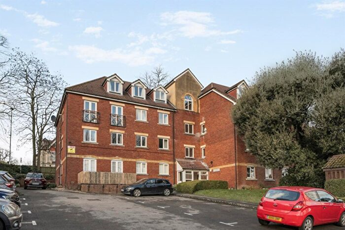 2 Bedroom Apartment To Rent In Coley Avenue, Reading, RG1