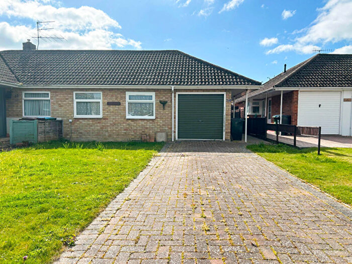 2 Bedroom Semi-Detached Bungalow For Sale In Fairlands, Bognor Regis, PO22